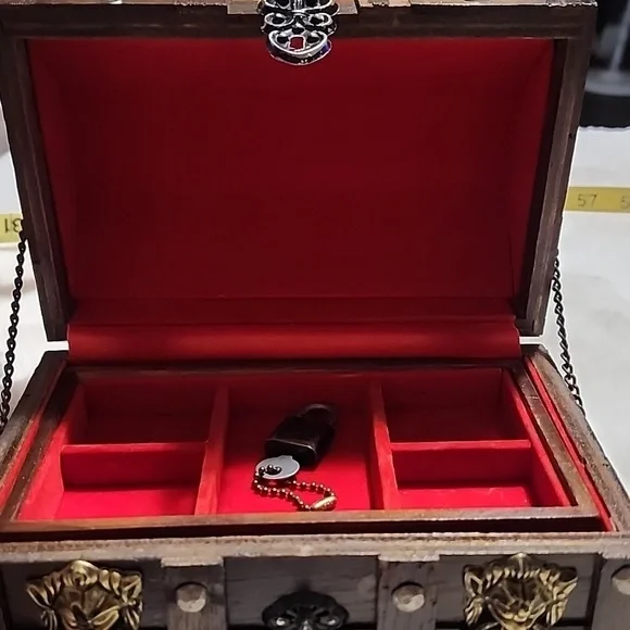 Vintage Wooden Pirate Treasure Chest Box With Lock& Key ! - Picture 7 of 10